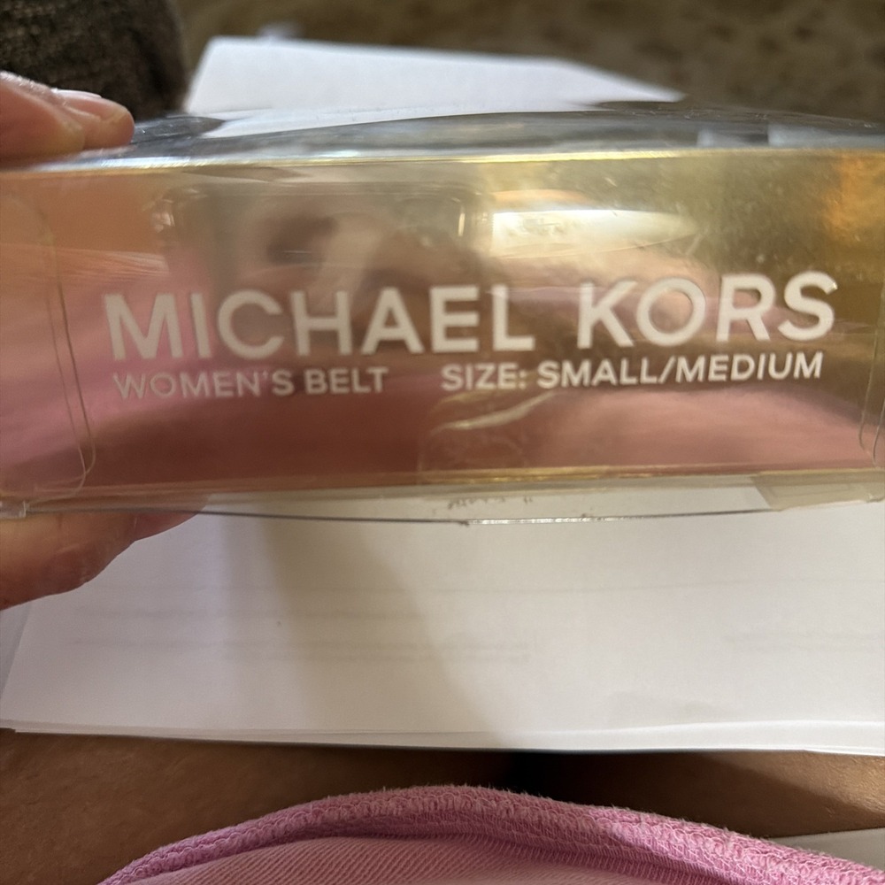 NWB Michael Kors Womens Belt Gold Buckle White Vanilla Color Sz S/M - Picture 4 of 7